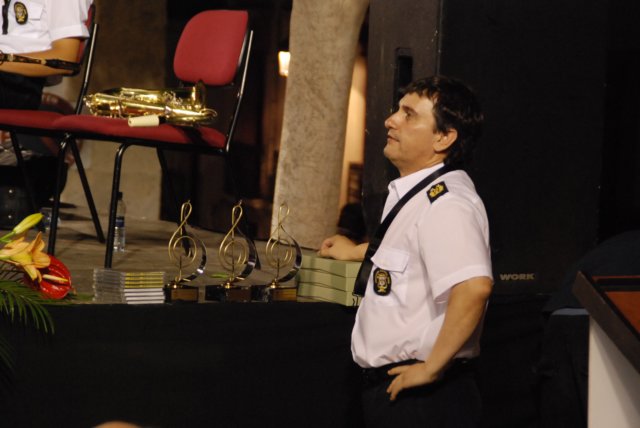 ramncustodiandolostrofeos.jpg